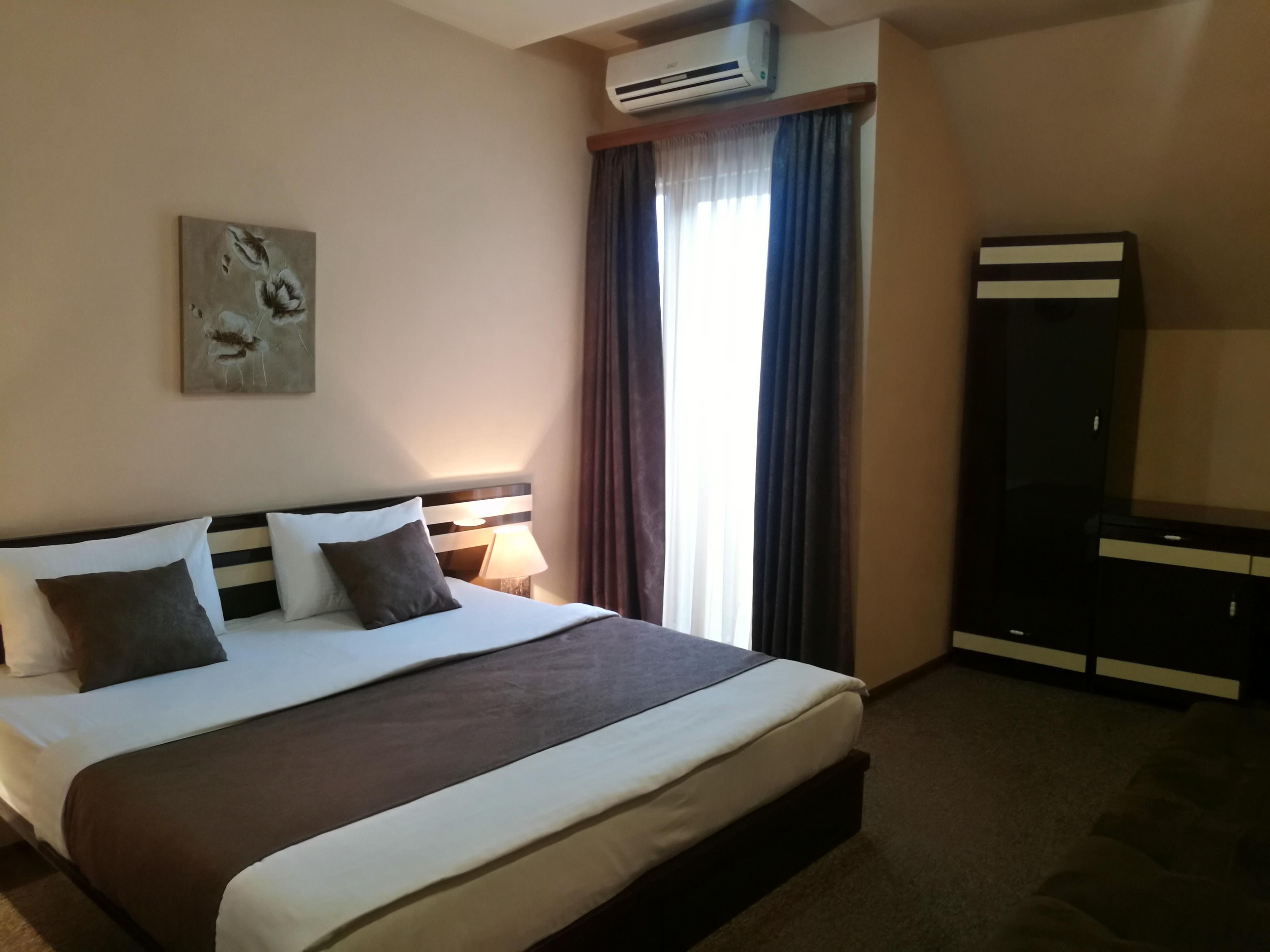 Hotel Diplomat Тбілісі Екстер'єр фото