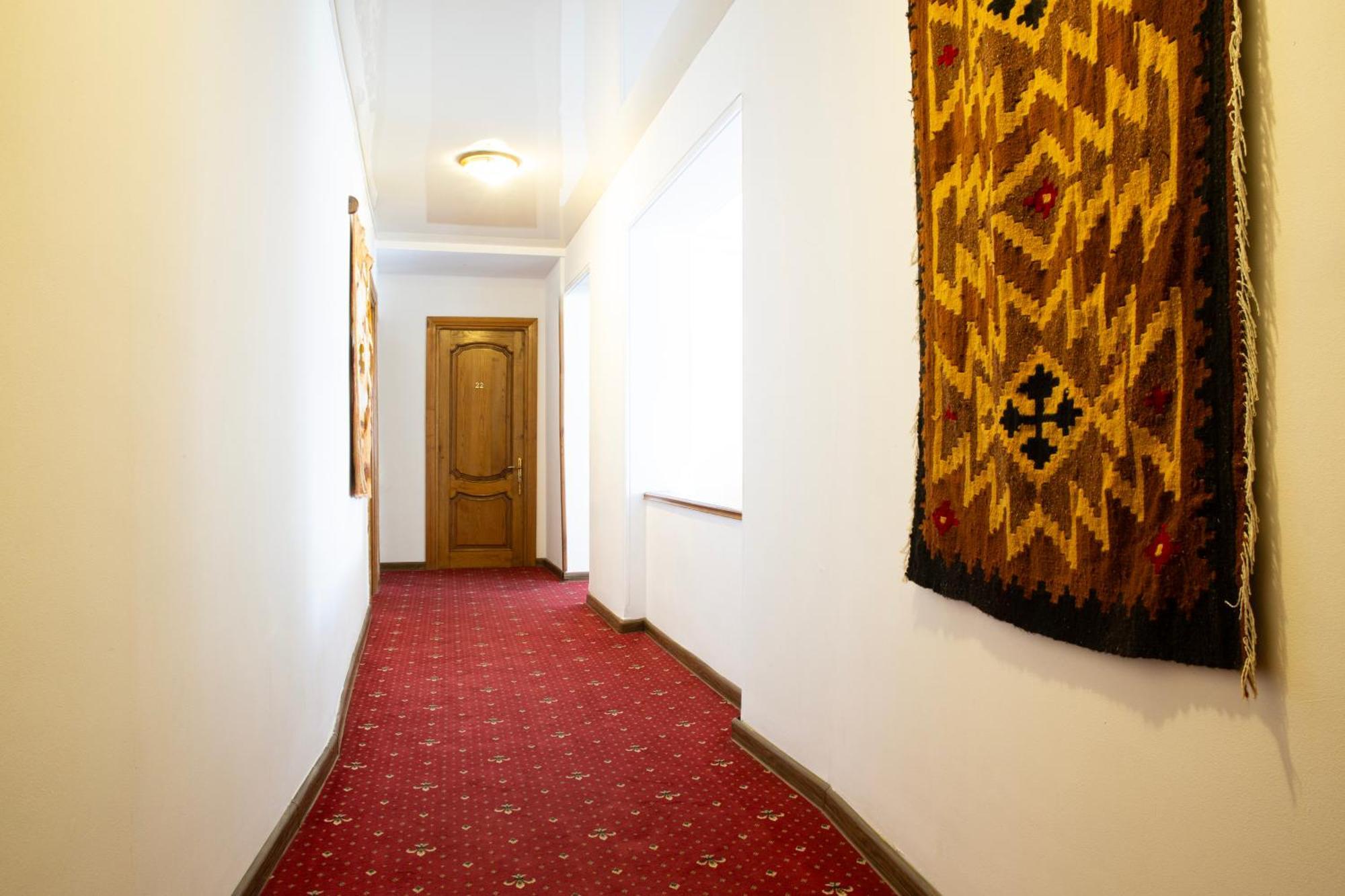 Hotel Diplomat Тбілісі Екстер'єр фото