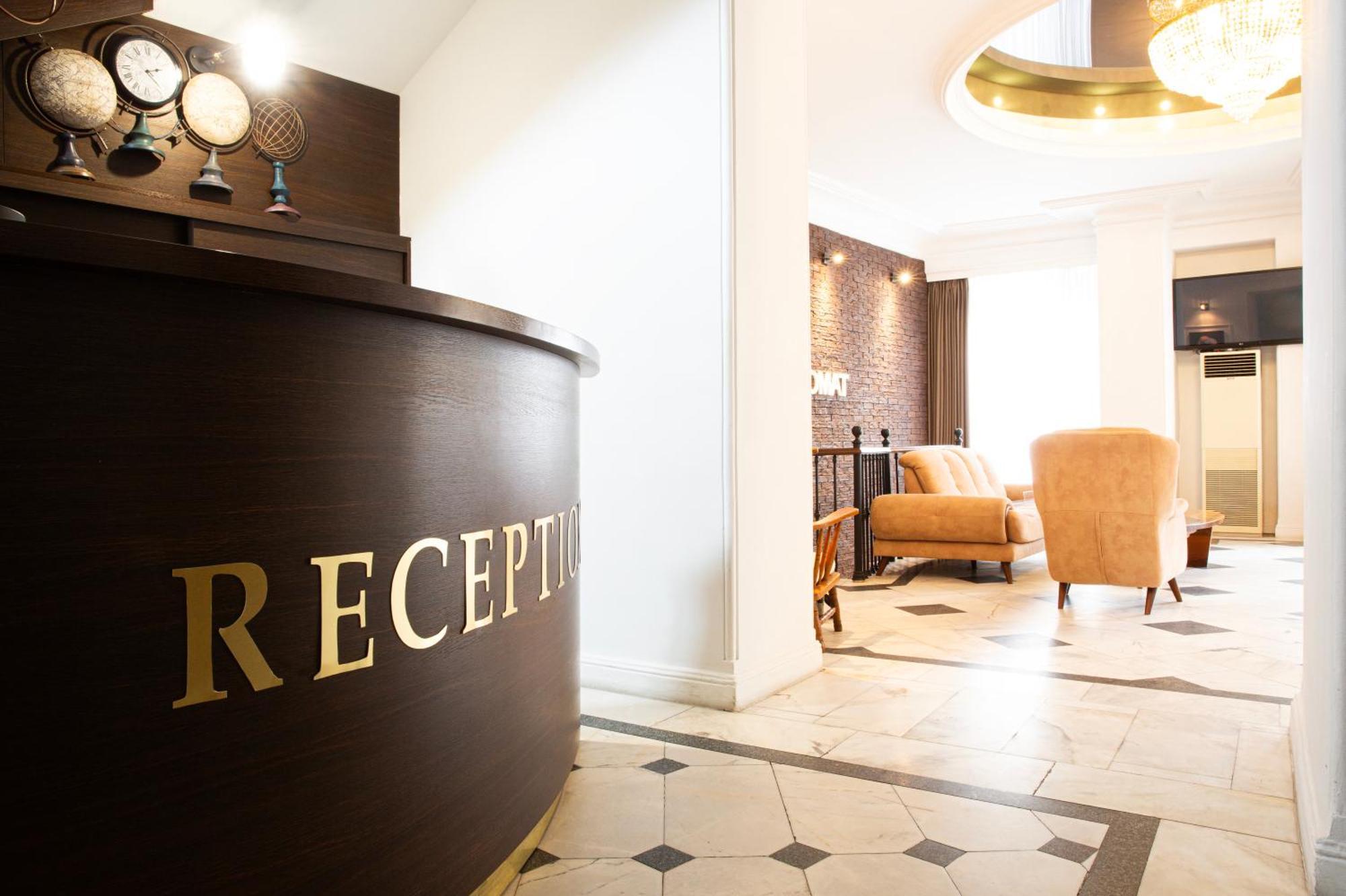 Hotel Diplomat Тбілісі Екстер'єр фото