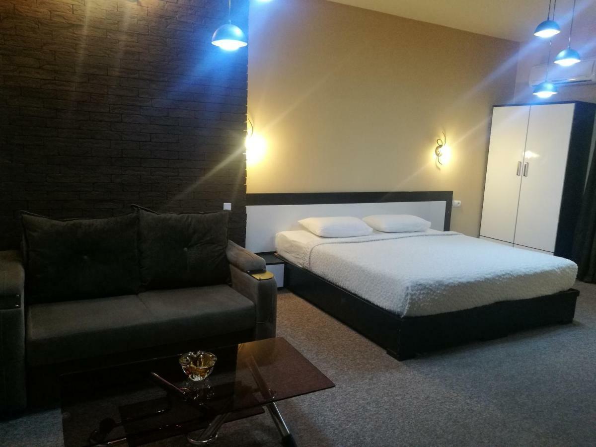 Hotel Diplomat Тбілісі Екстер'єр фото